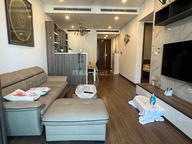 Chính chủ: Cho thuê căn hộ 2PN tầng cao view sông Hồng