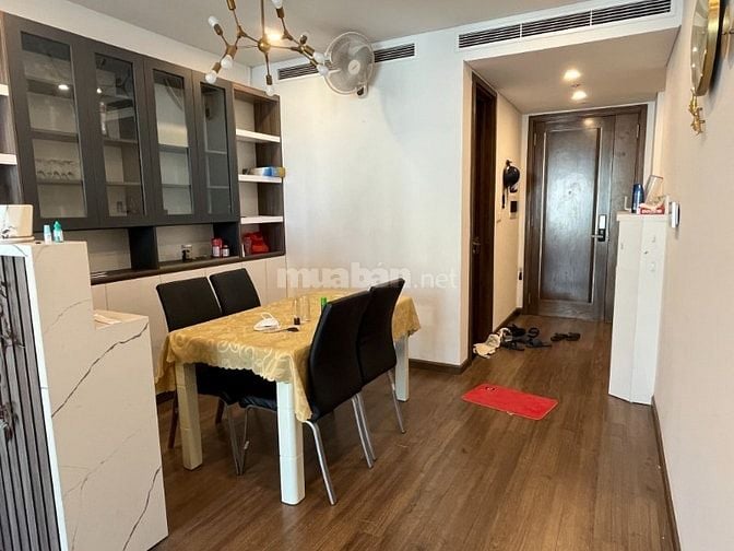 Chính chủ: Cho thuê căn hộ 2PN tầng cao view sông Hồng