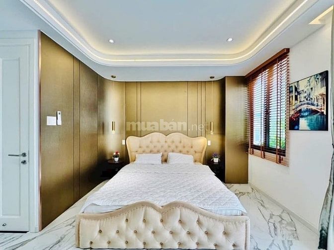 Đi nước ngoài định cư bán gấp nhà ở đường Phùng Hưng, phường 14, quận 