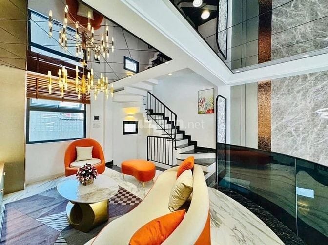 Đi nước ngoài định cư bán gấp nhà ở đường Phùng Hưng, phường 14, quận 