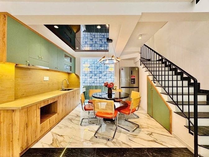 Đi nước ngoài định cư bán gấp nhà ở đường Phùng Hưng, phường 14, quận 