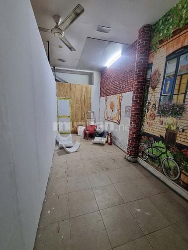Cho Thuê Mặt Bằng Cộng Hoà 2.2mx10m. Khu kinh doanh sầm uất. KD tốt