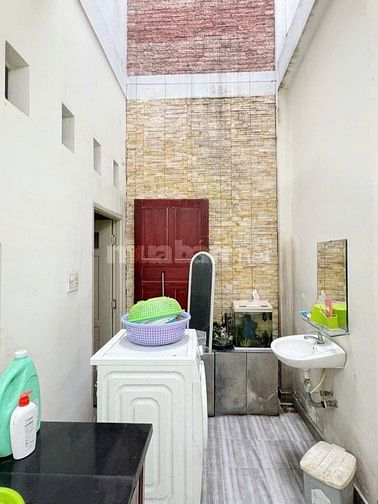 Bán nhà ngay Emart Phan Văn Trị, Bình Thạnh giá 2Tỷ990 - DT: 72m2