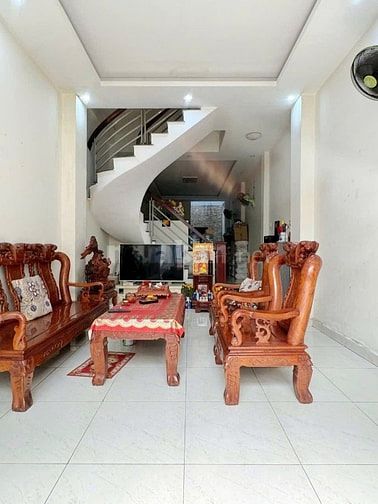 Bán nhà ngay Emart Phan Văn Trị, Bình Thạnh giá 2Tỷ990 - DT: 72m2