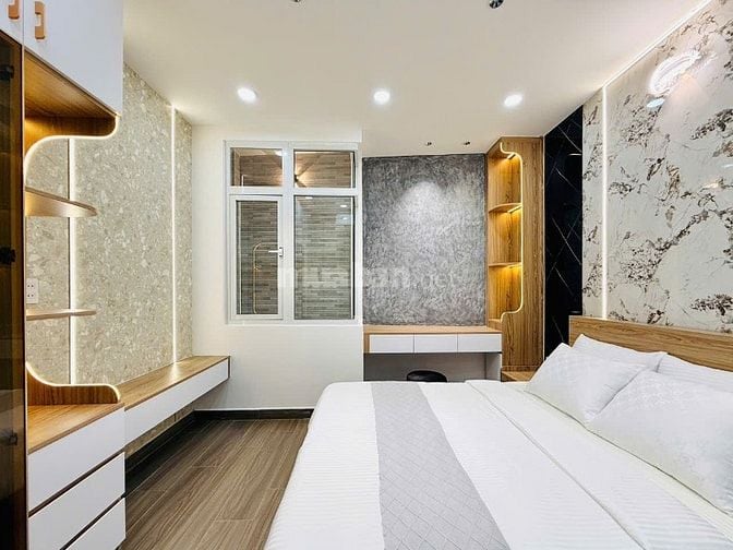 CHÍNH CHỦ BÁN RẤT GẤP NHÀ GÒ VẤP MỚI XÂY ĐÚC 3LẦU HẺM XE HƠI 