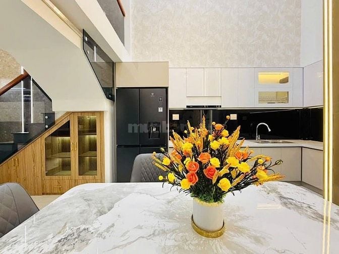 Bán nhà ở đường Trần Quốc Toản, phường Võ Thị Sáu, quận 3, giá 2 tỷ 75