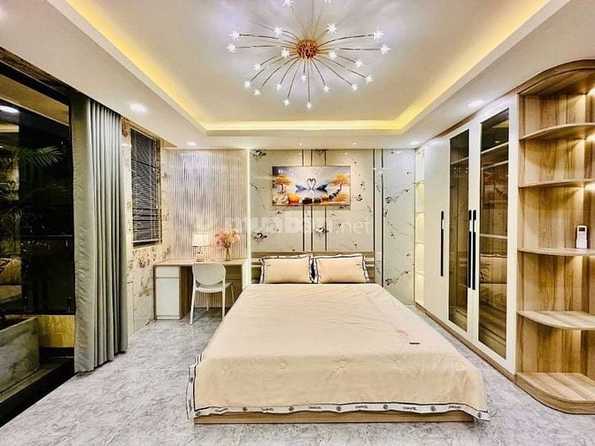 Đi nước ngoài định cư bán gấp nhà ở đường Nguyễn Văn Trỗi, phường 11, 