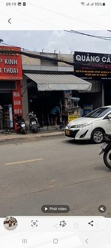 Nhà mặt tiền nguyên căn tiện kinh doanh , showroom mọi ngành nghề 