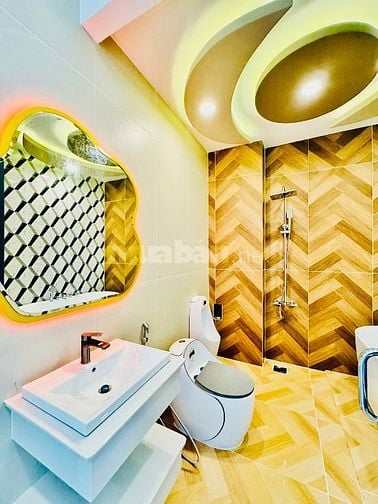 Bán nhà Biệt thực đẹp HỒ BƠI, THANG MÁY (15x20) 20/34 Đường 8 Gò Vấp