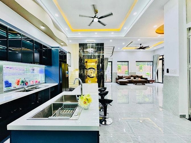 Bán nhà Biệt thực đẹp HỒ BƠI, THANG MÁY (15x20) 20/34 Đường 8 Gò Vấp