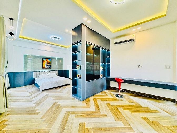 Bán nhà Biệt thực đẹp HỒ BƠI, THANG MÁY (15x20) 20/34 Đường 8 Gò Vấp