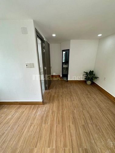  4,68tỷ xây full ko lộ giới cách mt 20m 5x6 3 tầng SHR hoàn công đủ