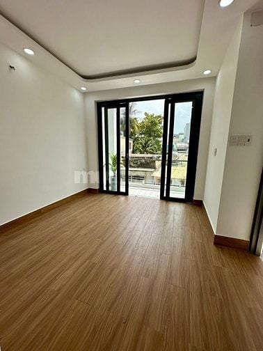  4,68tỷ xây full ko lộ giới cách mt 20m 5x6 3 tầng SHR hoàn công đủ
