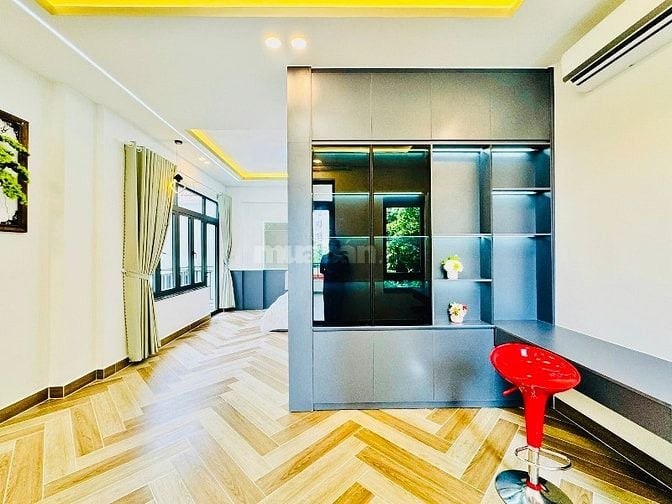 Bán nhà Biệt thực đẹp HỒ BƠI, THANG MÁY (15x20) 20/34 Đường 8 Gò Vấp