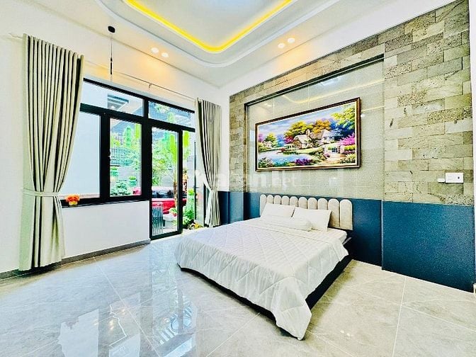 Bán nhà Biệt thực đẹp HỒ BƠI, THANG MÁY (15x20) 20/34 Đường 8 Gò Vấp
