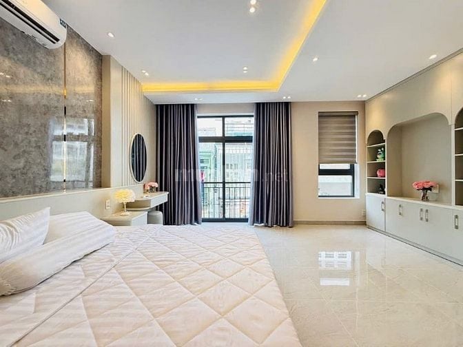 Đi nước ngoài định cư bán gấp nhà ở đường Đỗ Xuân Hợp, phường Phước Lo