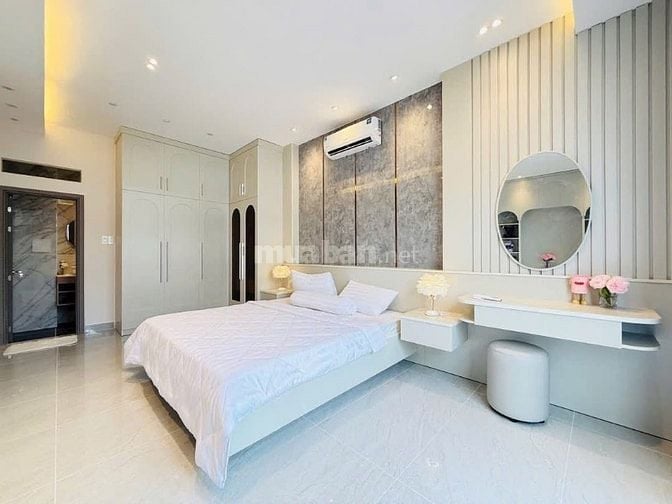 Đi nước ngoài định cư bán gấp nhà ở đường Đỗ Xuân Hợp, phường Phước Lo