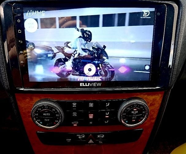 Bán rẻ siêu phẩm MERCEDES ML350 ĐK 2010 ZIN A-Z ĐỘ FULL RẤTĐẸP NHƯ MỚI