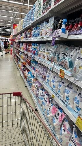Tuyển Gấp Lao Động Phổ Thông Trực Quầy, Sắp hàng , Đóng Gói sản phẩm  