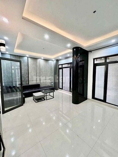 SIÊU HIẾM NHÀ ĐẦU PHỐ NVC - BỒ ĐỀ - MẶT TIỀN 6.7M - Ô TÔ 10M - 10.3 TỶ