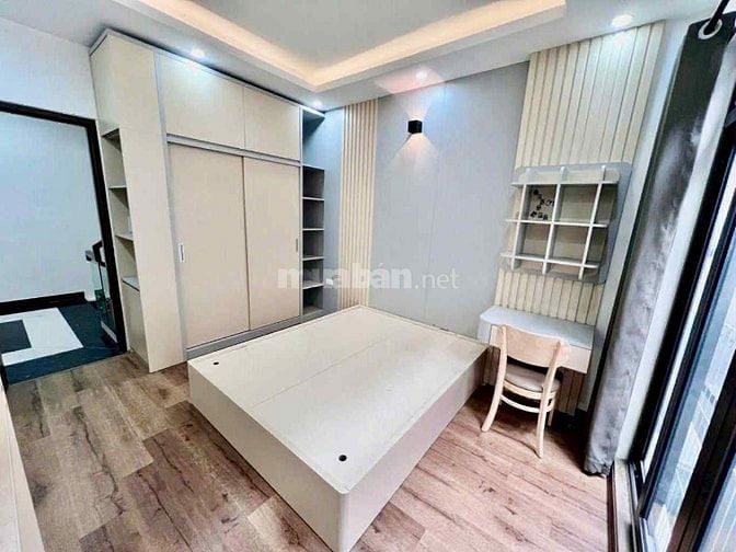 SIÊU HIẾM NHÀ ĐẦU PHỐ NVC - BỒ ĐỀ - MẶT TIỀN 6.7M - Ô TÔ 10M - 10.3 TỶ