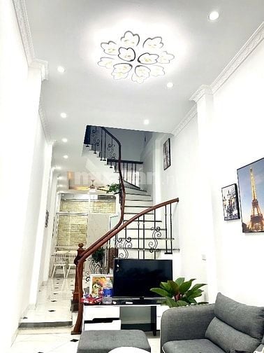 Chính chủ cho thuê nhà 3 tầng 3PN FULL đồ tại Khương trung