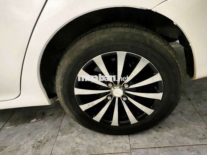 Cần bán chiếc vios như hình