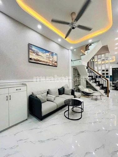 Bán nhà Thái Phiên Q11, 65m², nhà mới đẹp, sổ riêng, giá 2.2 tỷ