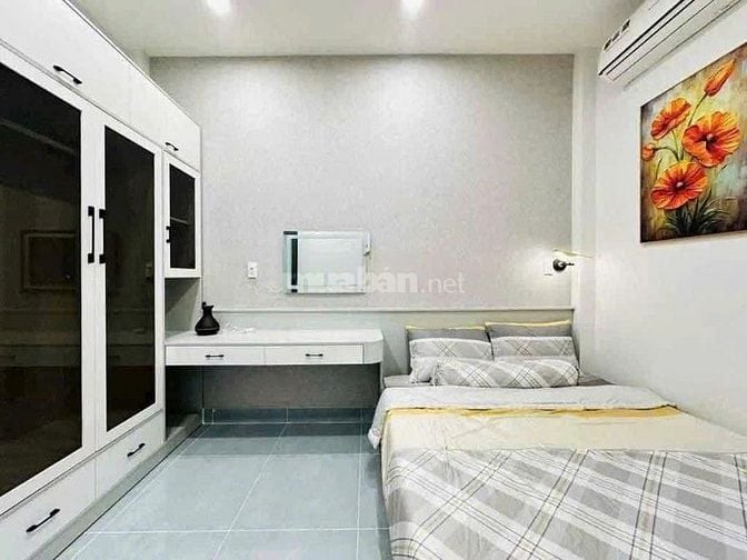 Bán nhà Thái Phiên Q11, 65m², nhà mới đẹp, sổ riêng, giá 2.2 tỷ