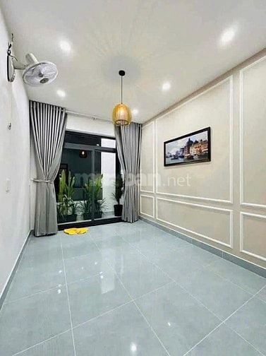 Bán nhà Thái Phiên Q11, 65m², nhà mới đẹp, sổ riêng, giá 2.2 tỷ
