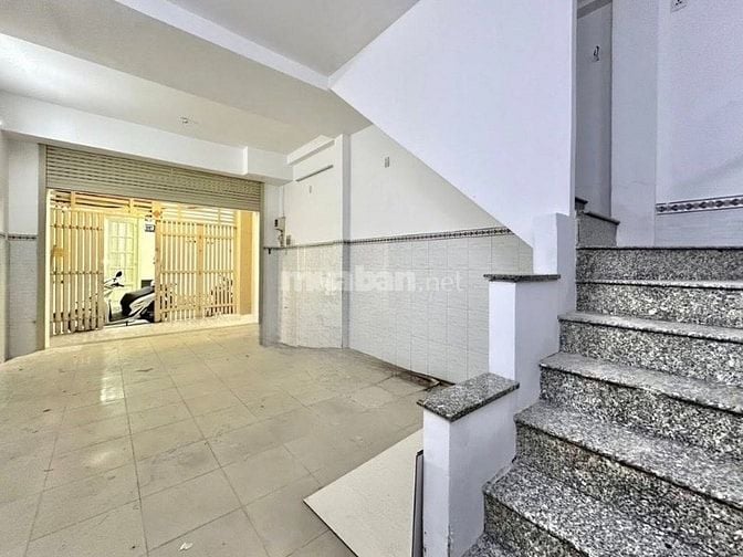 Bán nhà hxh Nguyễn Văn Đậu Bình Thạnh 44m2 (4x11m) 3 tầng đúc thật 3PN