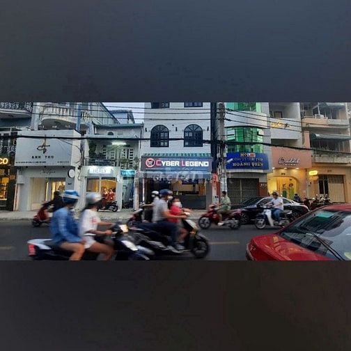 Tuyển nhân viên phục vụ quán Net