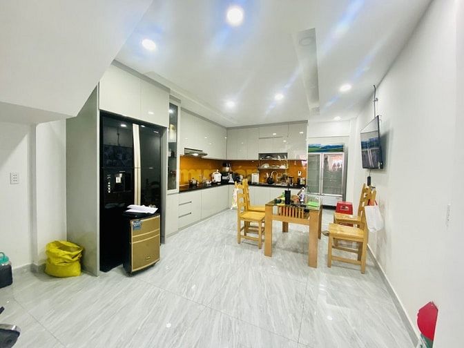 Mặt tiền KD - đa nghành - 5 tầng 5pn - dtsd - 310m2 - gấp bán 21 tỷ.