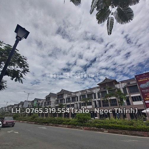 Chính chủ bán gấp 158m2 đường 3/2 cách Vinhomes Hậu Nghĩa vài mét, SHR