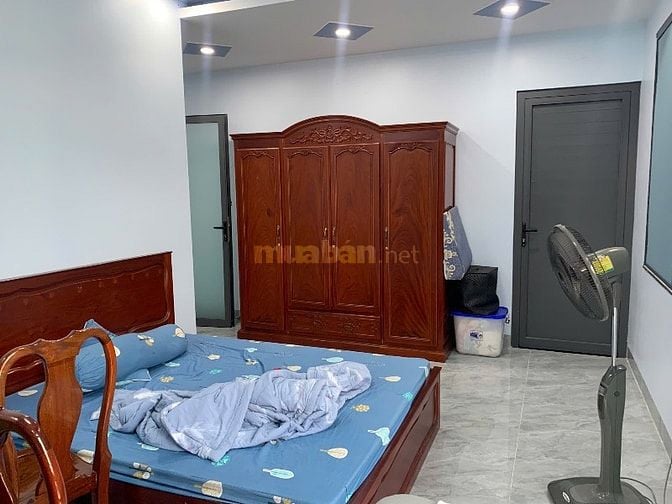 Cho thuê nhà đẹp 1 trệt 2 lầu kdc bửu long