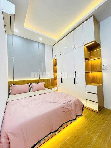 Bán gấp nhà ở đường Trần Bình Trọng, phường 2, quận 5, giá 2 tỷ 850 tr