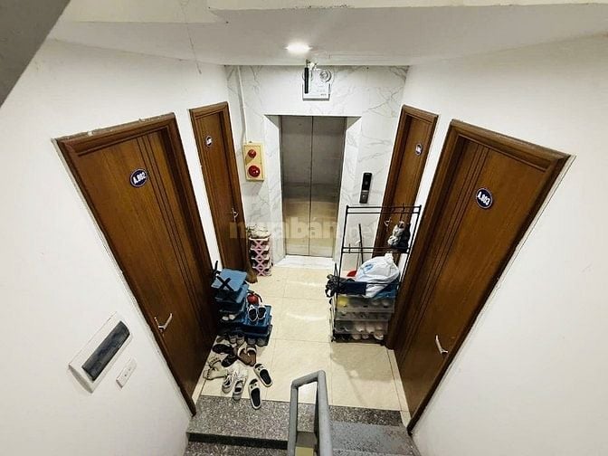 Bán nhà Láng Hạ dòng tiền 85tr/tháng, Dt 80m2, 8, mt 6m, thoáng sáng.