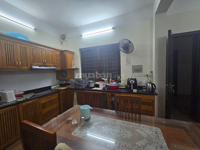 Cho thuê căn hộ 72m2 đầy đủ nội thất, vào ở luôn