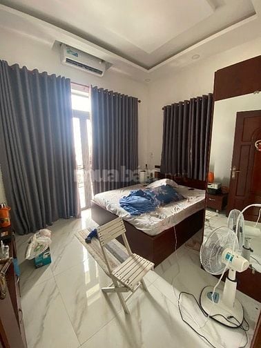 Cho thuê nhà đẹp 1 trệt 3 lầu trung tâm biên hoà đầy đủ nội thất 
