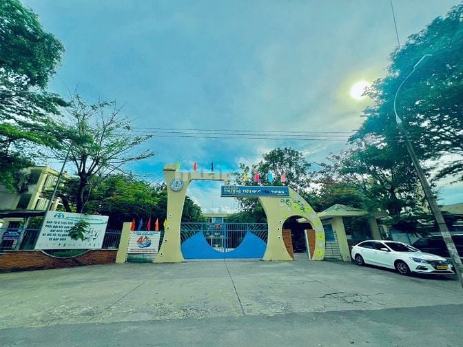 Bán Nhà ngay chợ Tân Phong 5x24 full thổ cư