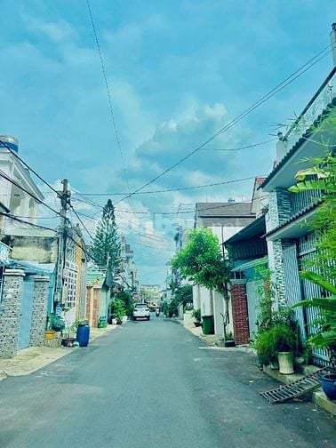 Bán Nhà ngay chợ Tân Phong 5x24 full thổ cư