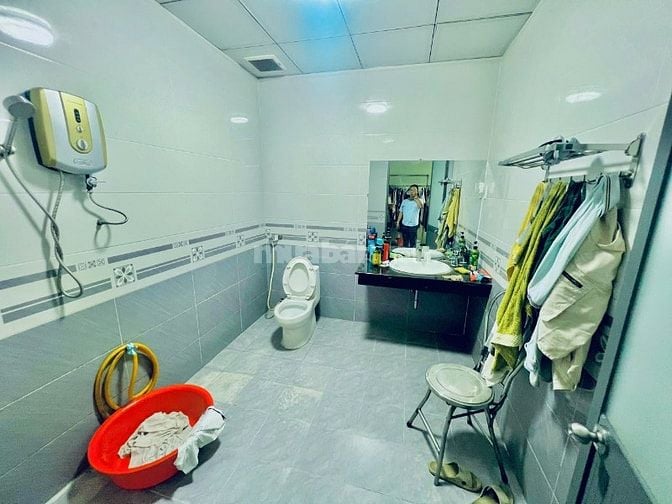 Bán Nhà ngay chợ Tân Phong 5x24 full thổ cư