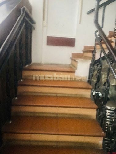 Bán nhà 3 tầng kinh doanh đường Nguyễn Phong Sắc 