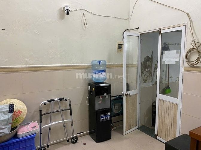 CHO THUÊ NHÀ  tầng 1 phố Hội Vũ, phường Hàng Bông, DT 32m2 có gác lửng