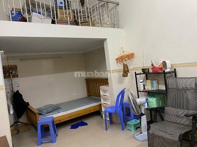 CHO THUÊ NHÀ  tầng 1 phố Hội Vũ, phường Hàng Bông, DT 32m2 có gác lửng