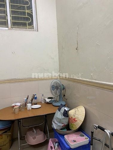 CHO THUÊ NHÀ  tầng 1 phố Hội Vũ, phường Hàng Bông, DT 32m2 có gác lửng