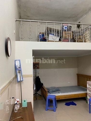 CHO THUÊ NHÀ  tầng 1 phố Hội Vũ, phường Hàng Bông, DT 32m2 có gác lửng