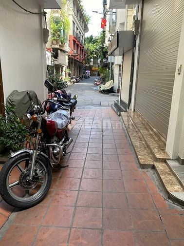 CHO THUÊ NHÀ  tầng 1 phố Hội Vũ, phường Hàng Bông, DT 32m2 có gác lửng