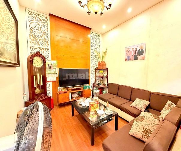 Bán nhà phố Nguyễn Ngọc Nại 44m2*5T,ngõ thông,kinh doanh,oto đỗ,15tỷ9.