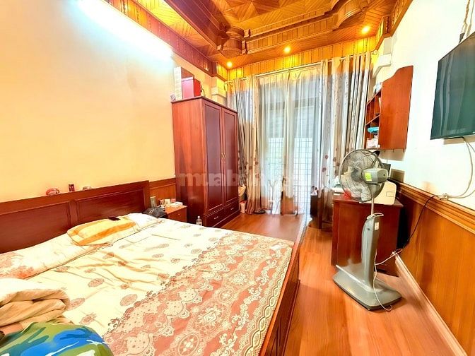 Bán nhà phố Nguyễn Ngọc Nại 44m2*5T,ngõ thông,kinh doanh,oto đỗ,15tỷ9.
